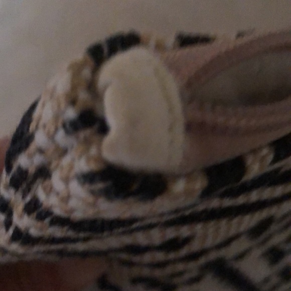 Mango clutch. Textured geometric pattern. Zip top w/ black grosgrain ribbon pull - Picture 11 of 11